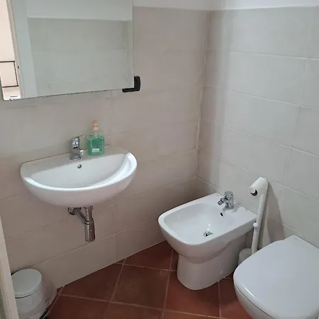 Castiglias לינה וארוחת בוקר